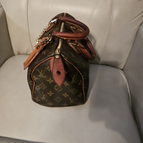 Authentic Louis Vuitton Speedy 25 Monogramed canvas HARD TO FIND ... with COA - Picture 9 of 13